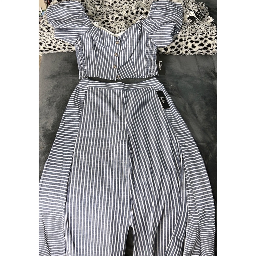 Super cute Lulus two piece set. Worn once for night out